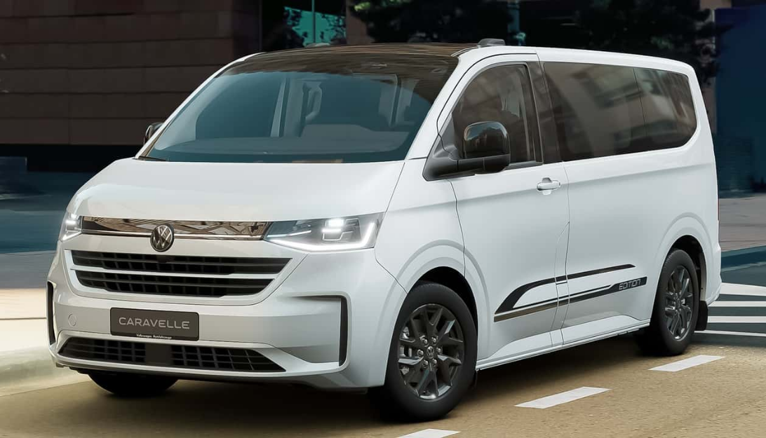 فولكس فاجن مولتيفان T7 2025 ... أفضل سيارات ميني فان 2025