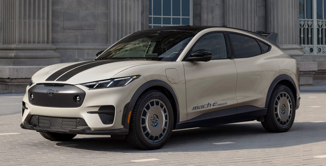فورد موستانج Mach-E 2025 ... أفضل سيارات شبابية 2025 في الإمارات